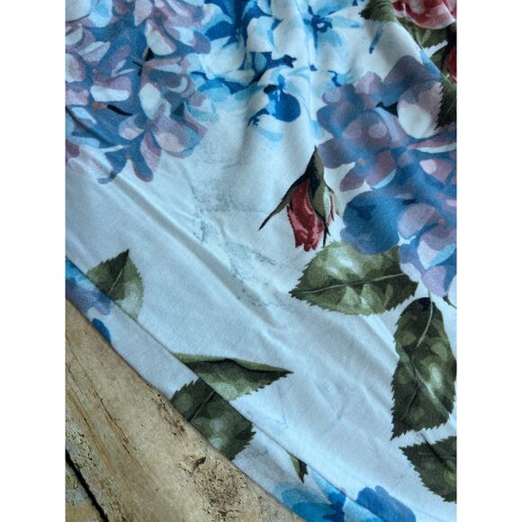 Posh Peanut OG Hydrangea Long Sleeve with Joggers Bamboo Pajama Set 2XL - Picture 9 of 11